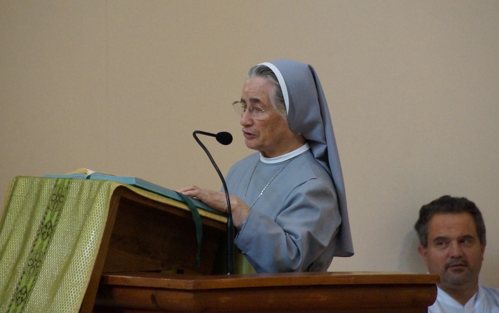Saluto alle Suore Sacramentine: Domenica 31 Maggio 2015