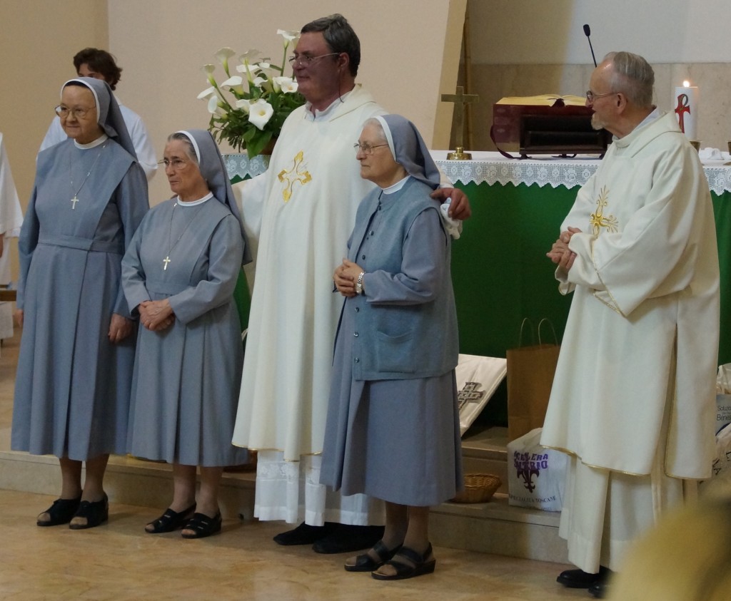 Saluto alle Suore Sacramentine: Domenica 31 Maggio 2015