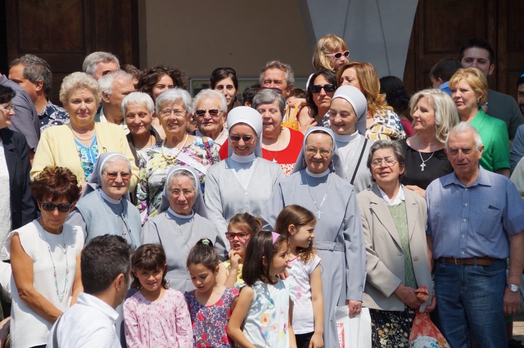 Saluto alle Suore Sacramentine: Domenica 31 Maggio 2015