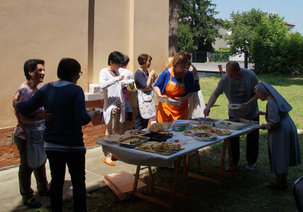 Saluto alle Suore Sacramentine: Domenica 31 Maggio 2015