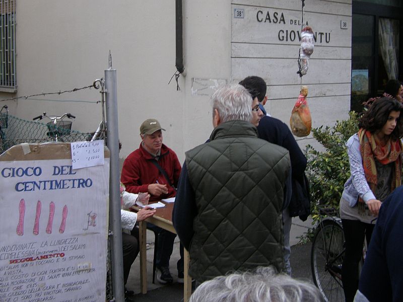Mezzano Sagra di San Cristoforo: Caccia al peso del prosciutto