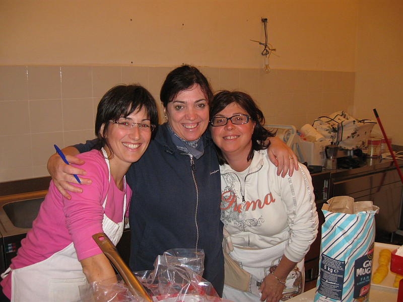Sagra 2013: Preparazione Cappelletti