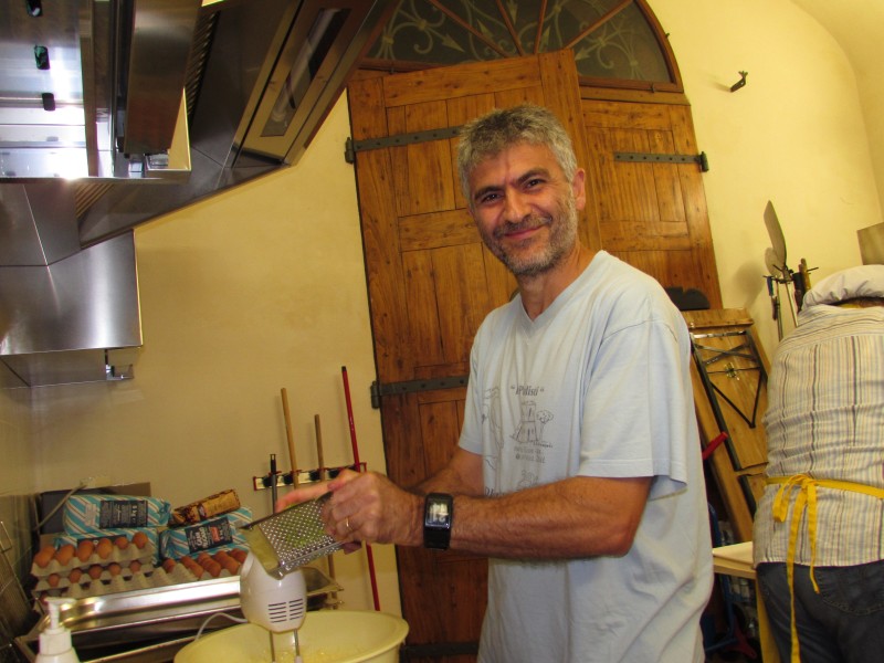 Sagra 2014: Preparazione Cappelletti