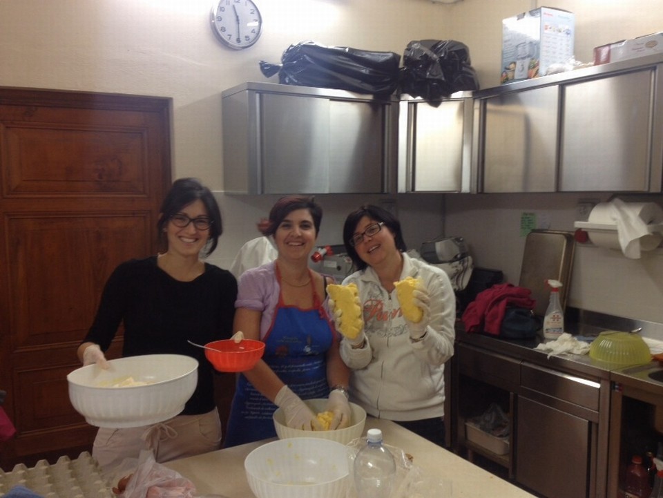 Sagra 2015: Preparazione Cappelletti