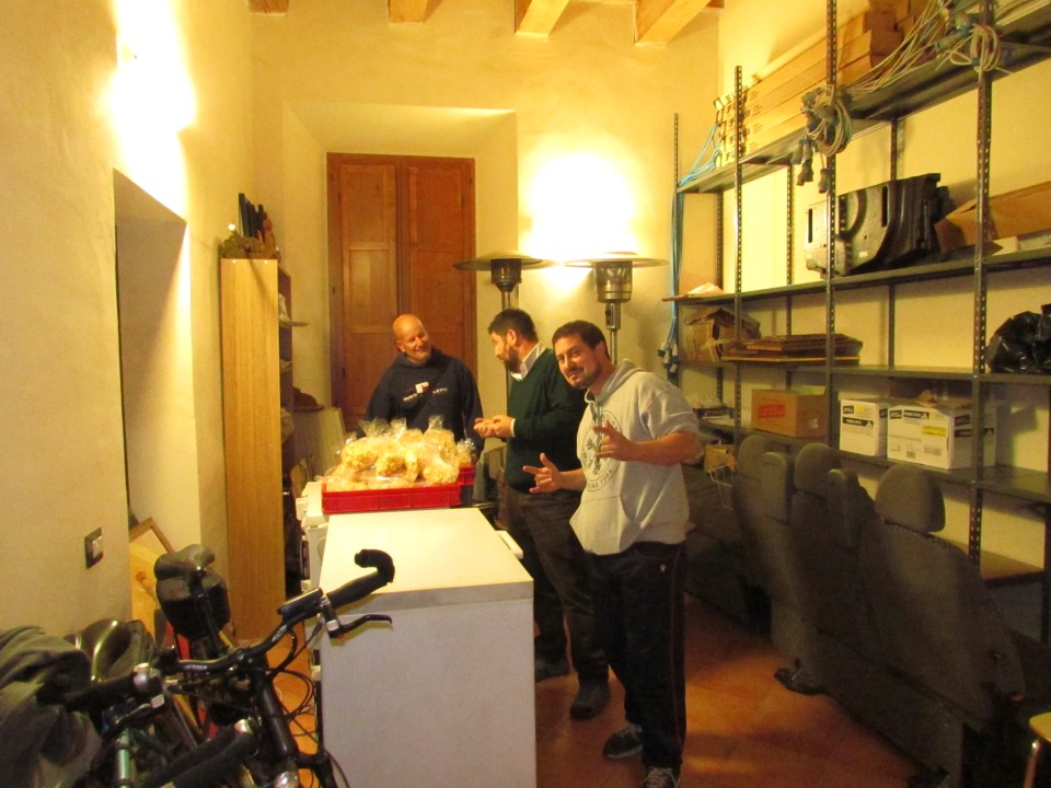 Sagra 2015: Preparazione Cappelletti