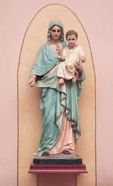 Chiesa di Mezzano: Statua di Maria con Gesù Bambino